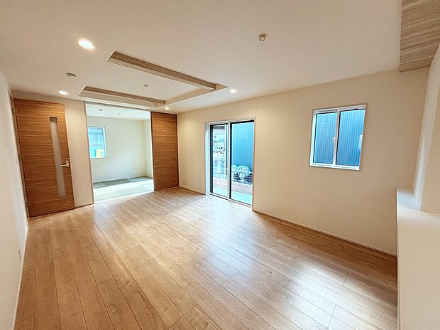 【☆Living　Room☆ 】☆Living　Room☆
リビングが広い家はきっと、家族が集まり団欒が生まれる家となります。家族の笑顔が想像できる家をぜひ一度ご覧下さい。