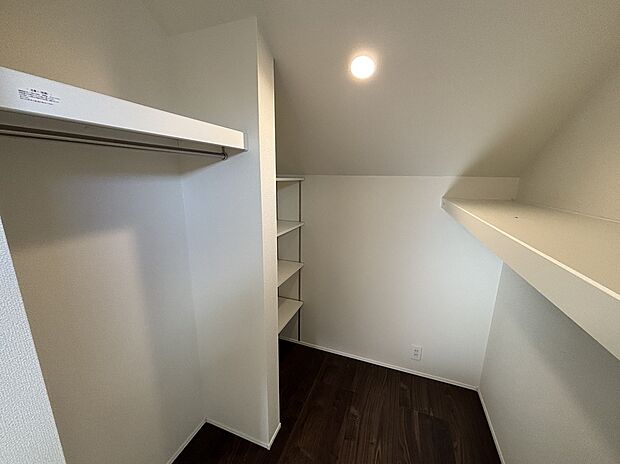 【☆Room☆】☆Room☆
住まう方でカスタマイズしていただけるシンプルなデザインの内装。ご自身で素敵な空間を創り上げられます。