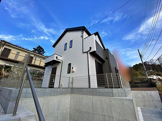 【現地外観写真】☆お住い探しの際は『すまいーだ』もご覧ください♪飯田グループホールディングス唯一の販売専門会社の社員が当物件をご案内させて頂きます。アフターサポートまで一括して担当させて頂きます！！