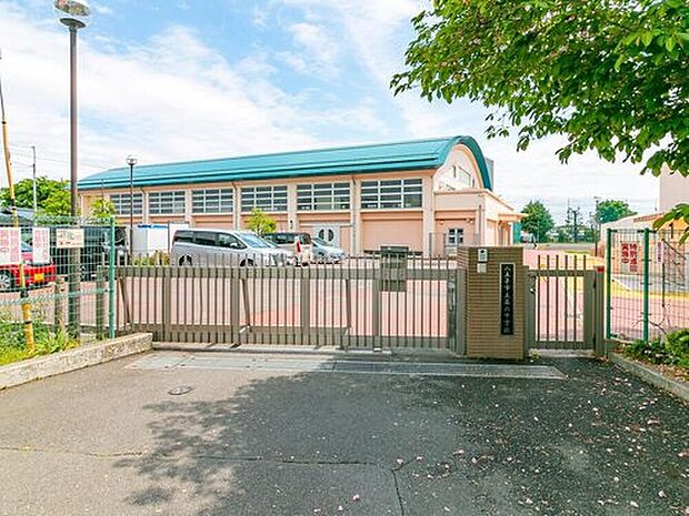 八王子市立第六中学校(約190m)