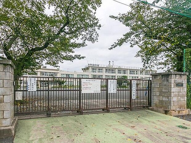 福生市立福生第四小学校（約85m）