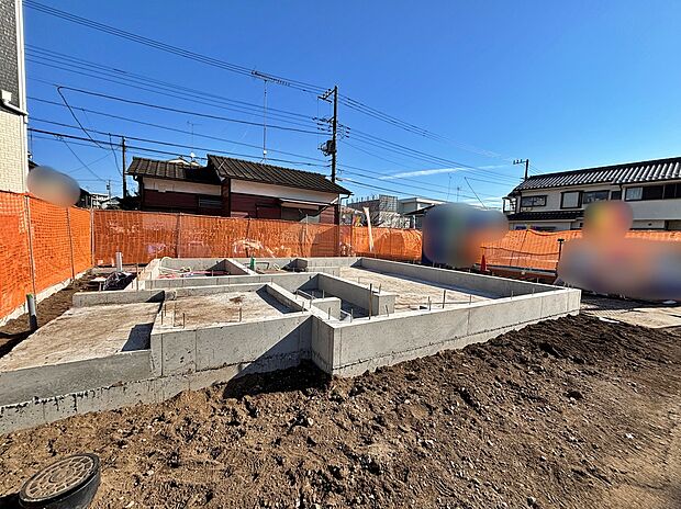 【現地外観写真】☆住む人を映し出す洗練された佇まいは、いつまでも輝き続けながらいつしか街の風景に溶け込んでいきます。