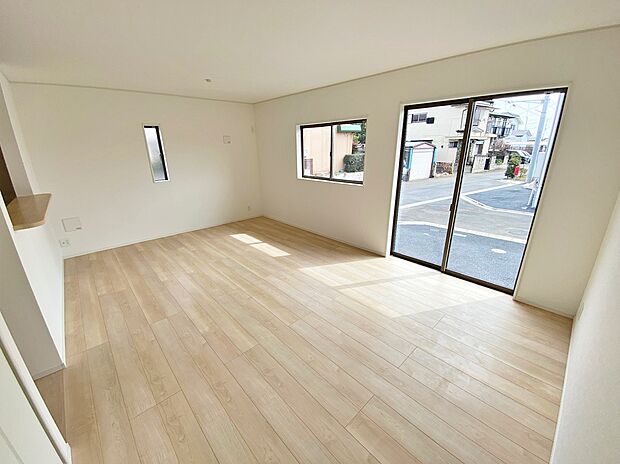 【☆Living　Room☆ 】☆Living　Room☆
『LDKは家族だんらんをデザイン』家族が集まり一緒の時間がすごせる工夫がされております。何気ない一日のひとコマが何者にも代えがたい宝物になることでしょう♪