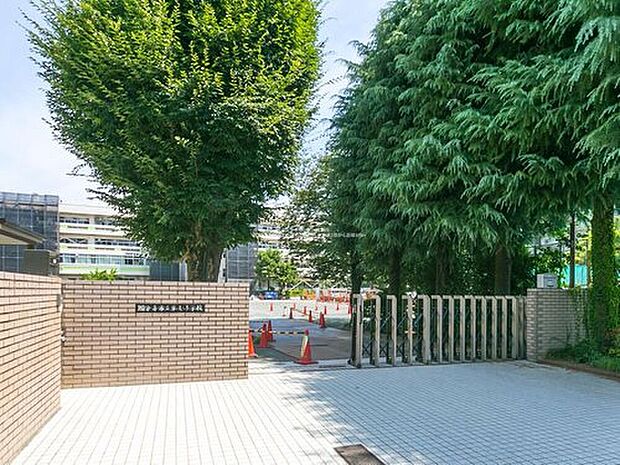 国分寺市立第七小学校（約800m）