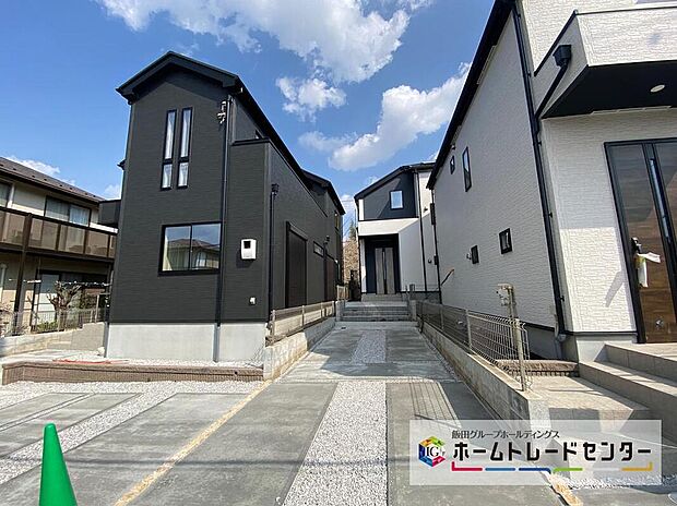 【前面道路含む現地写真】土日のご予約はもちろん、平日やお仕事終わりの時間に合わせて夜間のご案内も実施しています。まずはお客様のご都合やご希望をお聞かせください♪お問い合わせをお待ちしています！