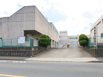 瑞穂町立瑞穂第二中学校 2000ｍ(徒歩25分)