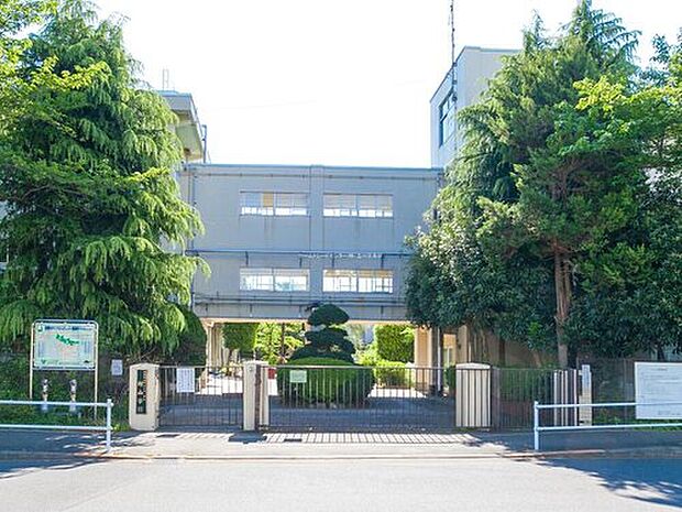 武蔵村山市立小中一貫校村山学園第二中学校(約450m)