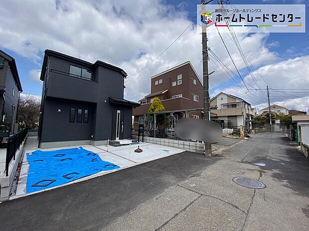 【前面道路含む現地写真】☆物件の陽当りや通風・仕様設備やお部屋の大きさの比較、近隣・周辺環境や街並みなど、資料には掲載していない情報が現地にはたくさんあります。ぜひ、建物だけでなく周辺環境もご確認ください！
