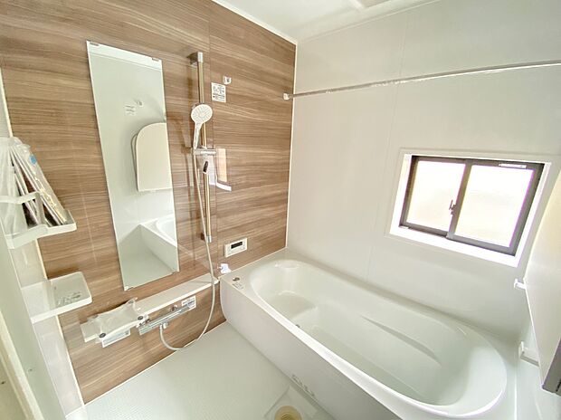 【☆System　Bath☆ 】☆System　Bath☆
掃除のしやすさ・収納の便利さなど、おふろを使う人、お手入れする人、みんなにとっての「しあわせ性能」を追求したバスルームを採用しました♪