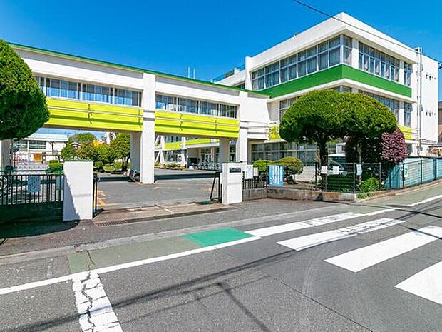 昭島市立中神小学校(約270m)