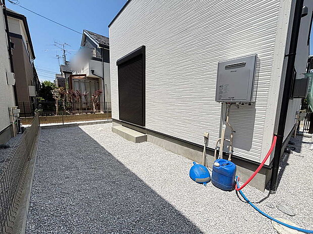 【☆Private Garden☆】戸建て住宅ならではの長所《お庭》付！お子様と遊んだり家庭菜園を始めてみたり…。お家時間が益々充実しそうですね♪
