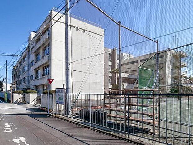 青梅市立第一中学校（約50m）