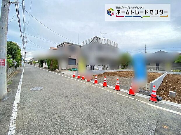 【現地外観写真】家族とのコミュニケーションを促進する拘り設計。快適な居住空間を演出し、都市型生活をより潤いある時間へ代えてくれます♪