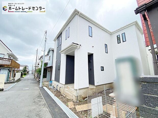 【前面道路含む現地写真】☆ひとたび扉を開けばそこに待っているのは上質な空間とマイホームでの新生活をイメージさせる優雅なひととき。「この家なら…」ではなく「ここに住みたい♪」と思う感動をお届けいたします。