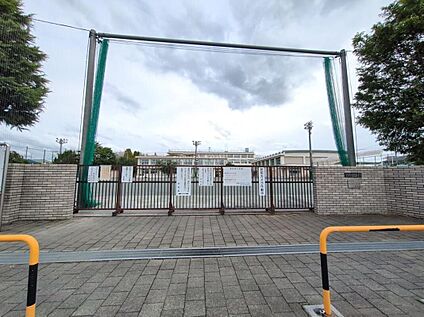 福生市立福生第二小学校 1100m(徒歩14分)