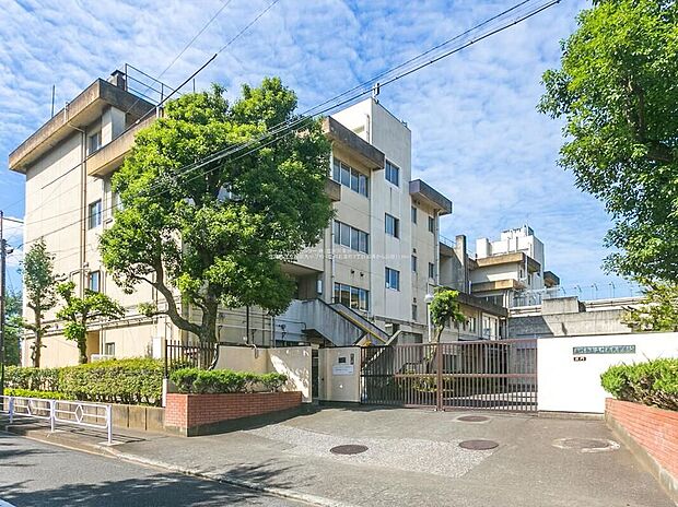 立川市立立川第九中学校(約350m)