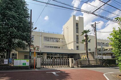 国分寺市立第六小学校 600m(徒歩8分)