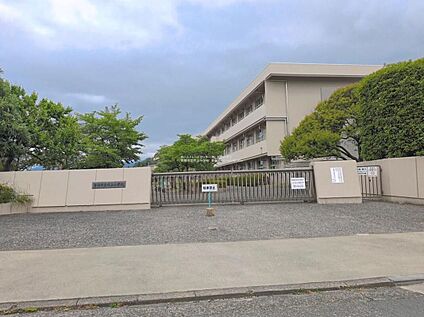 青梅市立吹上小学校 750ｍ(徒歩10分)