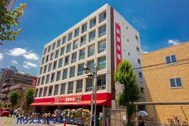 新鮮市場（約500m・徒歩7分）