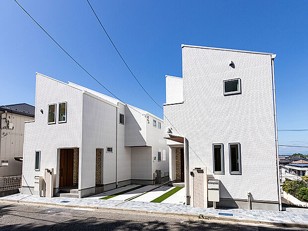 「女性にやさしい自然素材の家」とは、4LDKに1階LDKを配置するのが当たり前の一般的な戸建住宅の既成概念を捨て、本当に生活しやすく住み心地の良い住宅とは？を一から考えて作り上げた住宅です。（施工例）