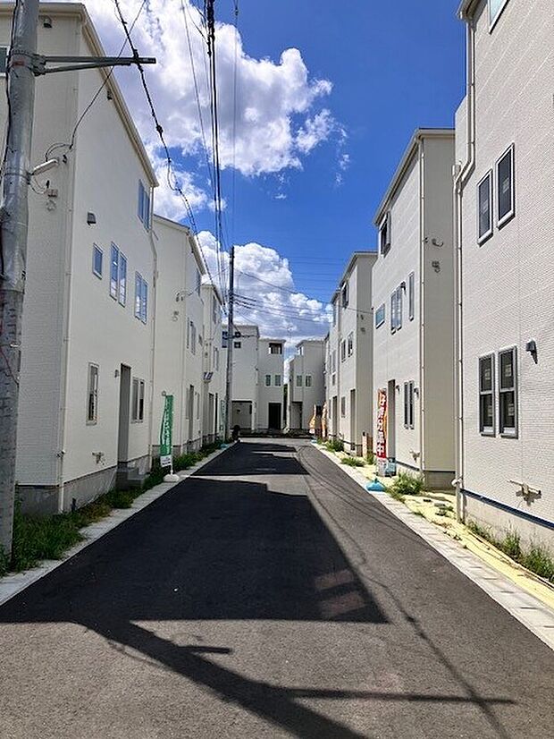 【ブランピュール宿河原 全11棟現地(2025年9月6日)】部屋数を増やすよりも必要な場所に必要な収納を作るべきではないか。家事動線をスムーズにする方が、余裕のある暮らしができるのではないか。家を買うシーンは、家族の未来を考えるとき。