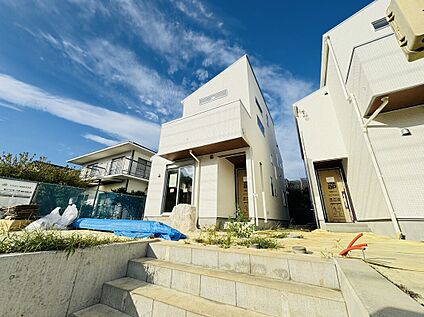 ブランピュール鶴川　全2棟　(現地2025.10.02撮影）