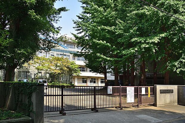 市立行田中学校(約1,300m)