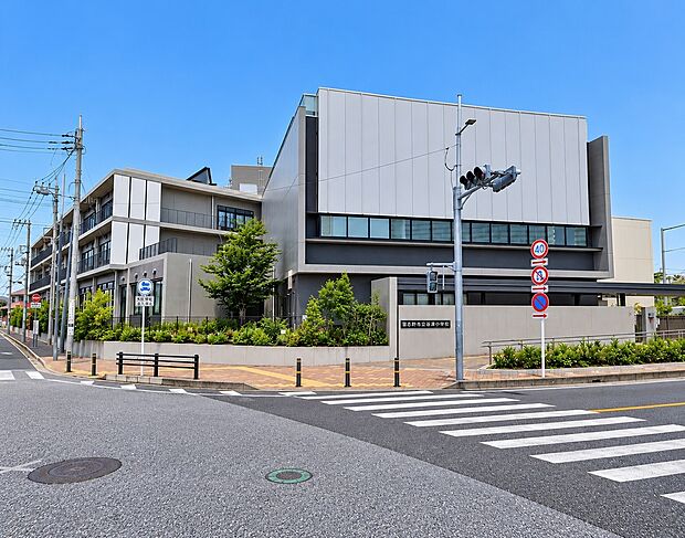 谷津小学校(約890m)