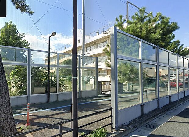 冨貴島小学校(約196m)