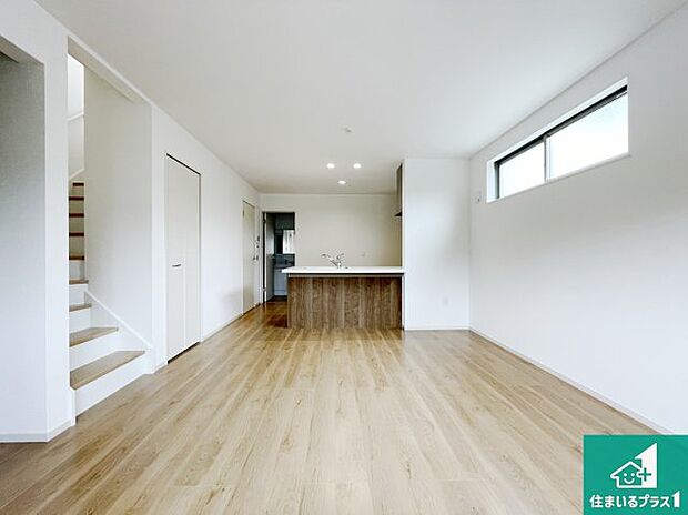 対面キッチンでご家族のコミュニケーションも自然と増える設計!