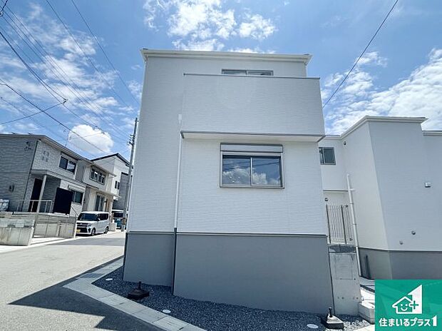 【外観】流行に左右されないシンプルな外観!