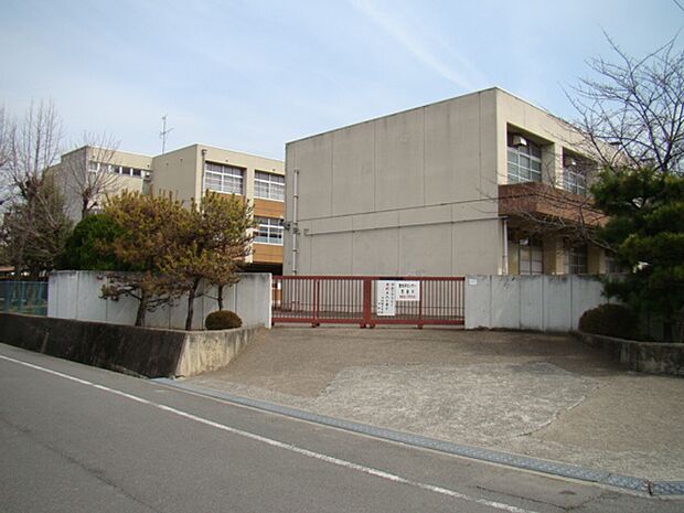 城陽市立西城陽中学校