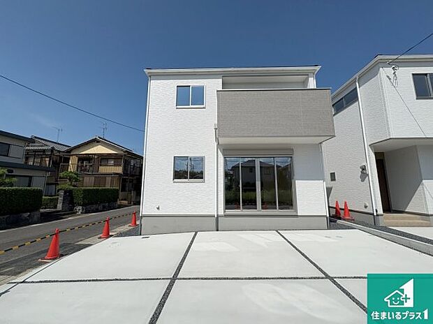 【外観】安心の10年保証！外観を美しく保ち、雨水で汚れを落とします！気になることがありましたら、お気軽にお問い合わせください！