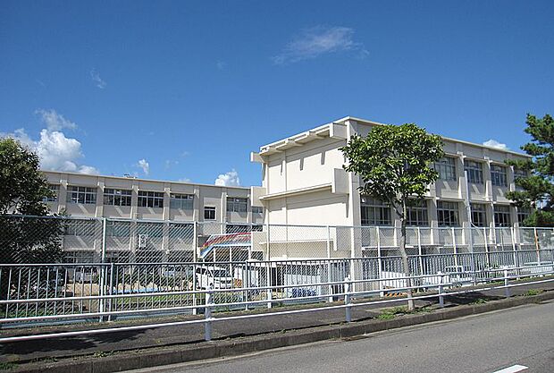 木津川市立木津小学校
