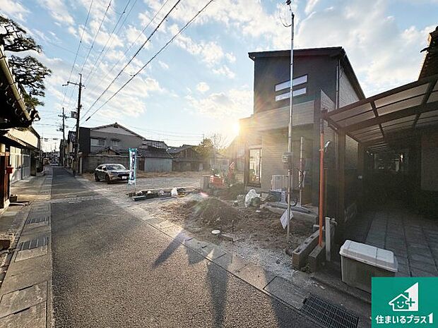 【外観】周辺は落ち着いた街並みの住宅地!子育てがしやすい住環境です!まだ未完成ですが、現地でしかわからない事もございます。是非一度ご覧ください。