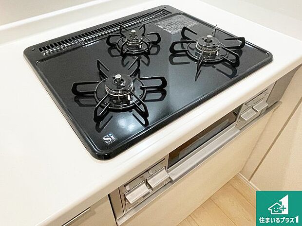 【コンロ】ダブル高火力Siセンサー付きコンロ!3口あるので、まとめて料理をする時も大活躍!