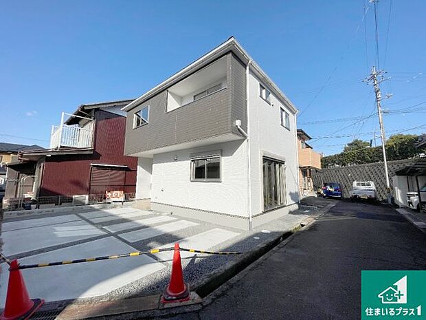 【外観】安心の10年保証！外観を美しく保ち、雨水で汚れを落とします！気になることがありましたら、お気軽にお問い合わせください！