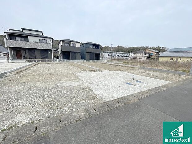 【外観】現在建築中！落ち着いた街並みで新生活を始めることが出来そう！周辺の物件も併せてご紹介させて頂きます！