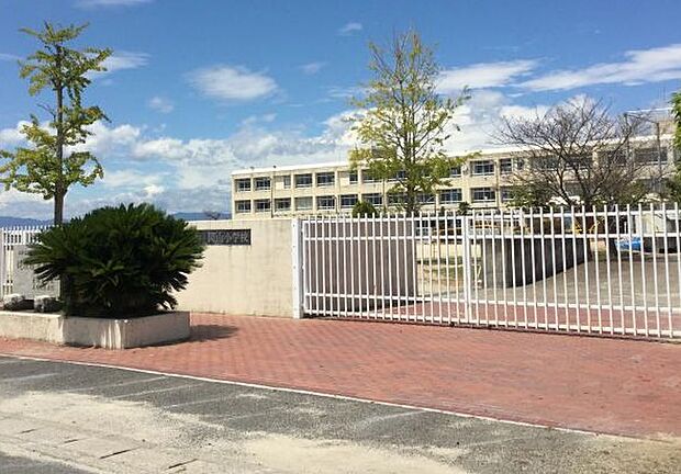 近江八幡市立岡山小学校