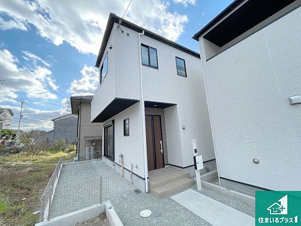 安心の10年保証！外観を美しく保ち、雨水で汚れを落とします！気になることがありましたら、お気軽にお問い合わせください！