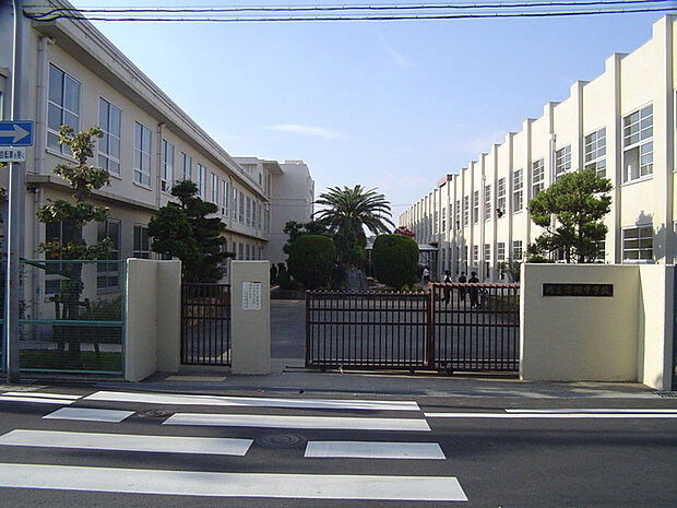 忠岡町立忠岡中学校