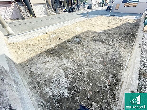 【外観】周辺は落ち着いた街並みの住宅地！子育てがしやすい住環境です！まだ未完成ですが、現地でしかわからない事もございます。是非一度ご覧ください。