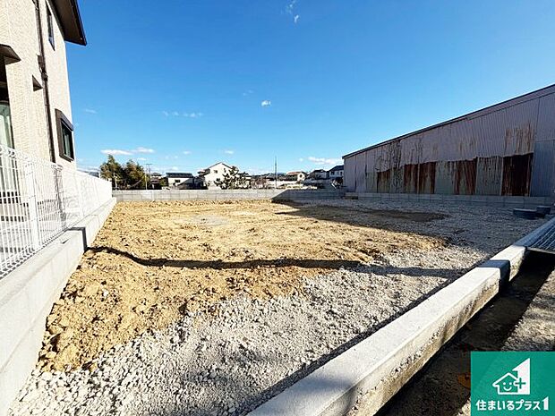 【外観】周辺は落ち着いた街並みの住宅地！子育てがしやすい住環境です！まだ未完成ですが、現地でしかわからない事もございます。是非一度ご覧ください。