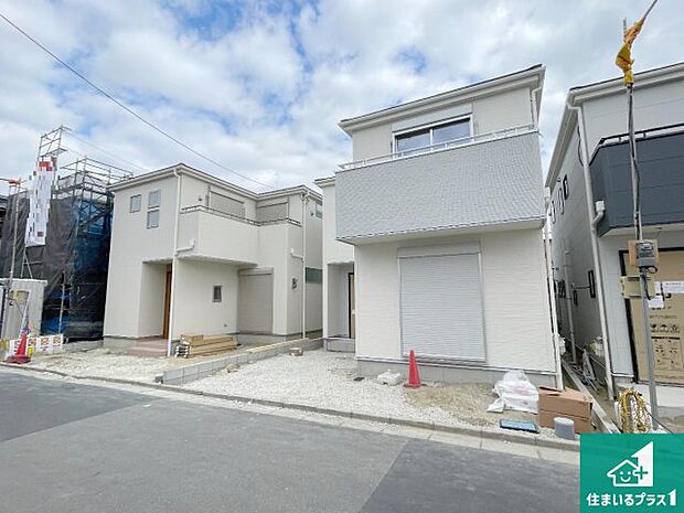 【外観】現在建築中！落ち着いた街並みで新生活を始めることが出来そう！周辺の物件も併せてご紹介させて頂きます！