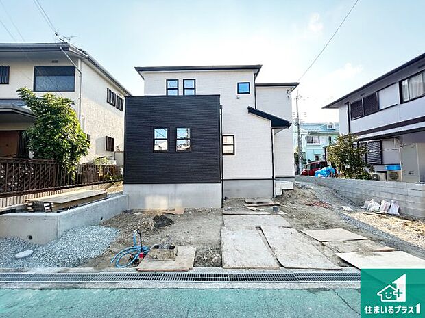 【外観】安心の10年保証！外観を美しく保ち、雨水で汚れを落とします！気になることがありましたら、お気軽にお問い合わせください！