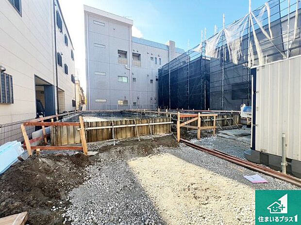 【外観】周辺は落ち着いた街並みの住宅地！子育てがしやすい住環境です！まだ未完成ですが、現地でしかわからない事もございます。是非一度ご覧ください。