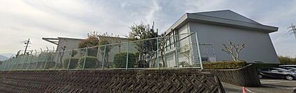 熊取町立東小学校 徒歩800m