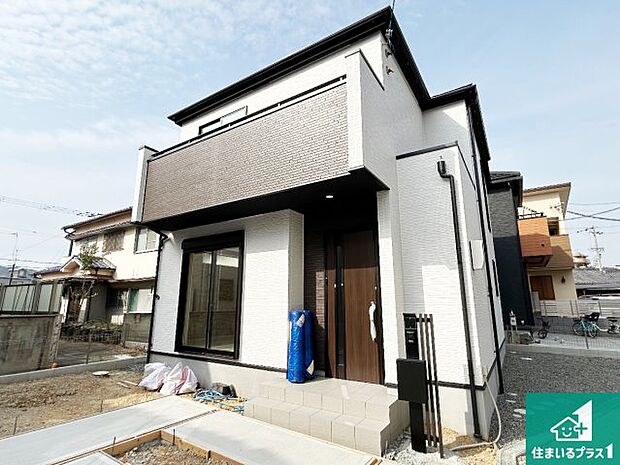 【外観】周辺は落ち着いた街並みの住宅地！子育てがしやすい住環境です！まだ未完成ですが、現地でしかわからない事もございます。是非一度ご覧ください。