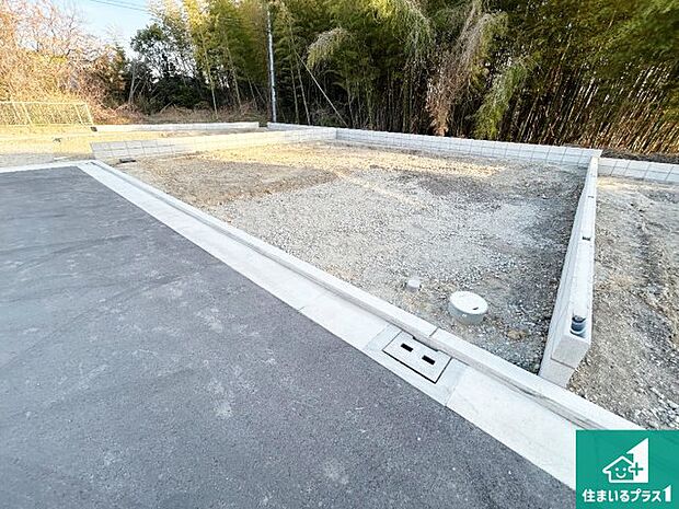 【外観】周辺は落ち着いた街並みの住宅地！子育てがしやすい住環境です！まだ未完成ですが、現地でしかわからない事もございます。是非一度ご覧ください。