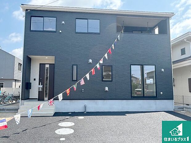 【外観】安心の10年保証！外観を美しく保ち、雨水で汚れを落とします！気になることがありましたら、お気軽にお問い合わせください！